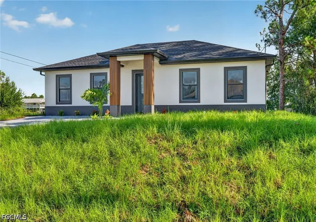 Photo 1 of Single family home for sale at 4018 10th Street Sw, Lehigh Acres, FL 33976 | MLS# 2026020558 | Listing updated on 2026-08-20