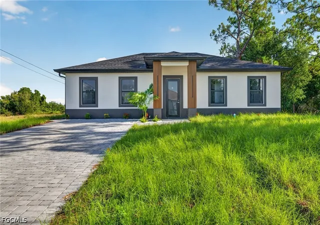 Photo 2 of Single family home for sale at 4018 10th Street Sw, Lehigh Acres, FL 33976 | MLS# 2026020558 | Listing updated on 2026-08-20