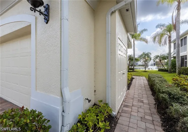 Listing Photo 3 - Condo for sale in building located at 28652 San Lucas Ln, Bonita Springs, FL 34135 - Unit #202