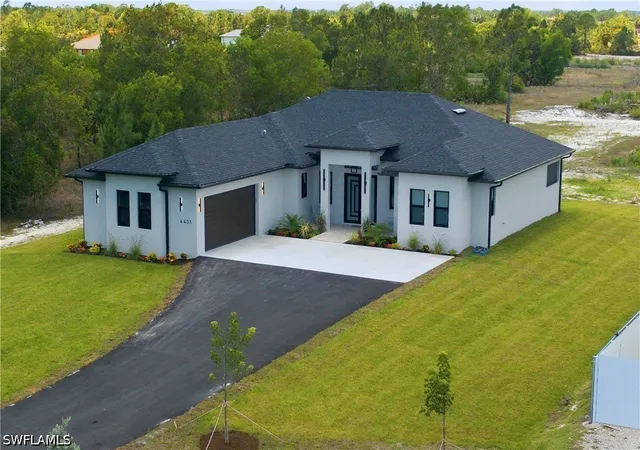Photo 2 of Single family home for sale at 4431 Everglades Blvd N, Naples, FL 34120 | MLS# 226019184 | Listing updated on 2026-08-30