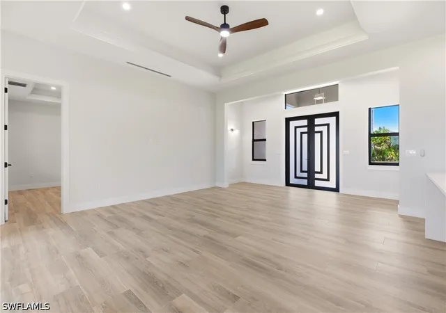 Photo 4 of Single family home for sale at 4431 Everglades Blvd N, Naples, FL 34120 | MLS# 226019184 | Listing updated on 2026-08-30