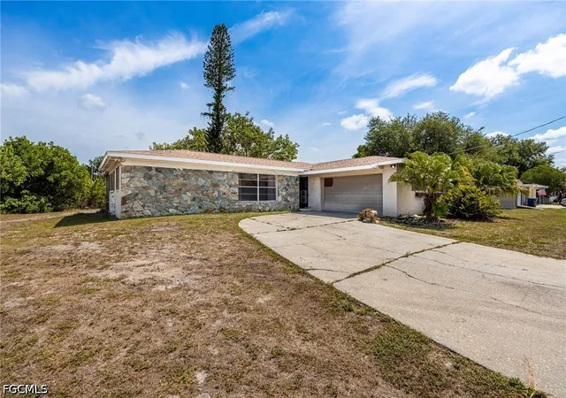 Photo 2 of Sale Pending at 12401 Davis Blvd, Fort Myers, FL 33905 | MLS# 2026021802 | Listing updated on 2026-08-17