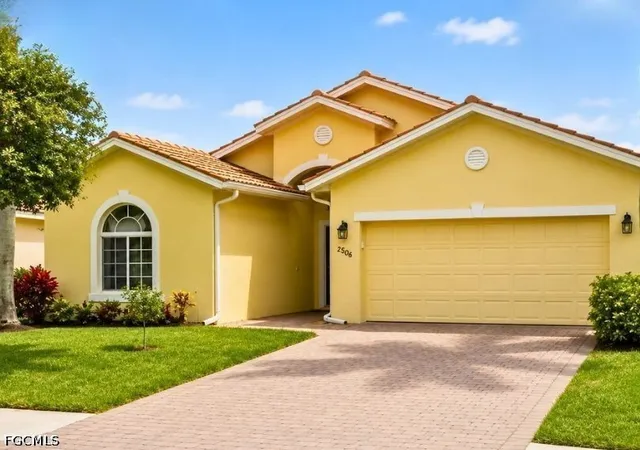 Photo 3 of Sale Pending at 2506 Blackburn Cir, Cape Coral, FL 33991 | MLS# 2026021971 | Listing updated on 2026-08-21