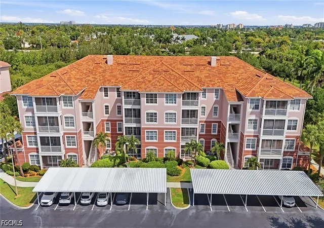 Listing Photo 2 - Condo for sale in building located at 11751 Pasetto Ln, Fort Myers, FL 33908 - Unit #407