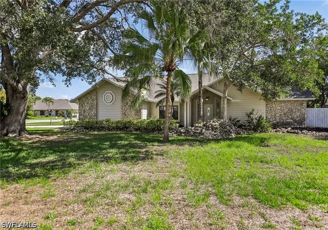 Photo 1 of Single family home for sale at 1937 Princess Ct, Naples, FL 34110 | MLS# 226019173 | Listing updated on 2026-08-24