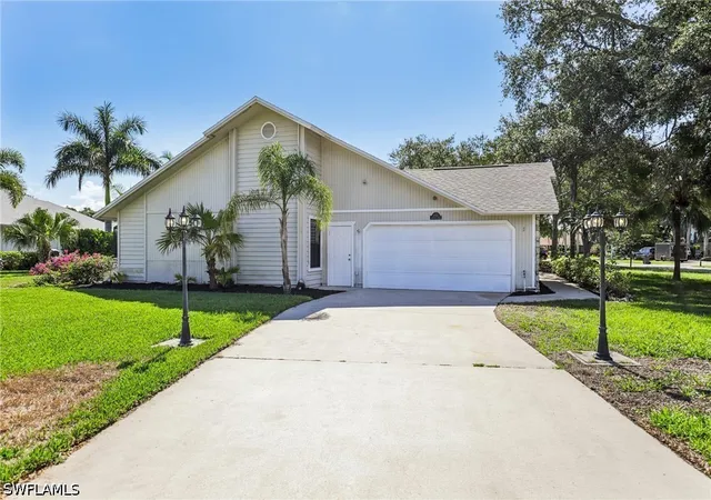 Photo 2 of Single family home for sale at 1937 Princess Ct, Naples, FL 34110 | MLS# 226019173 | Listing updated on 2026-08-24