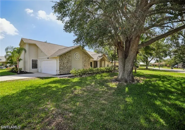 Photo 3 of Single family home for sale at 1937 Princess Ct, Naples, FL 34110 | MLS# 226019173 | Listing updated on 2026-08-24