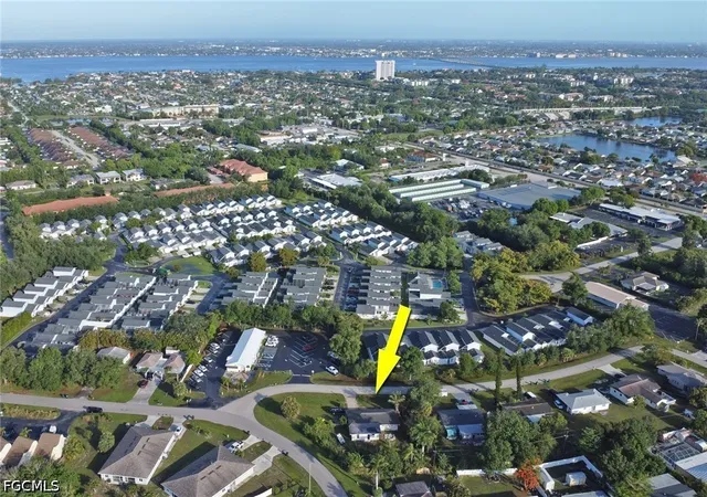 Photo 3 of Single family home for sale at 6701 Fiesta Ln, Fort Myers, FL 33919 | MLS# 2026022114 | Listing updated on 2026-08-26