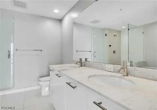 Photo 3 of Condo for sale at 3000 Oasis Grand Blvd #2905, Fort Myers, FL 33916 | MLS# 2026022223 | Listing updated on 2026-08-17