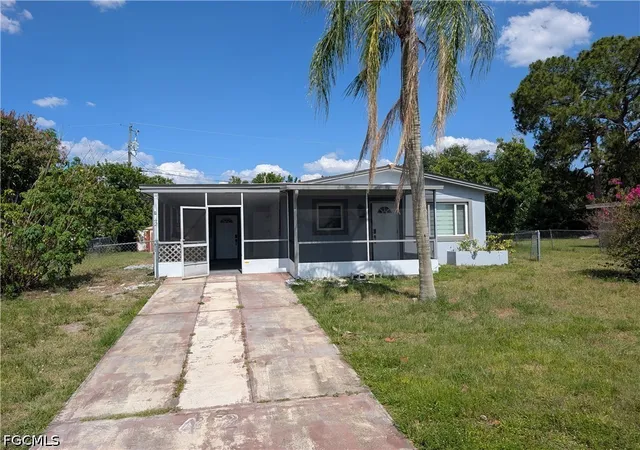 Photo 1 of Single family home for sale at 42 Andora St, Lehigh Acres, FL 33936 | MLS# 2026022305 | Listing updated on 2026-08-20