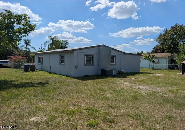 Photo 3 of Single family home for sale at 42 Andora St, Lehigh Acres, FL 33936 | MLS# 2026022305 | Listing updated on 2026-08-20