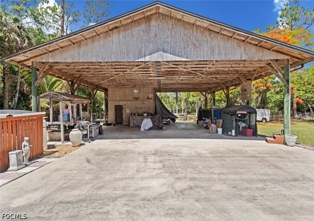 Photo 3 of Single family home for sale at 1445 31st Street SW, Naples, FL 34117 | MLS# 2026022397 | Listing updated on 2026-08-28