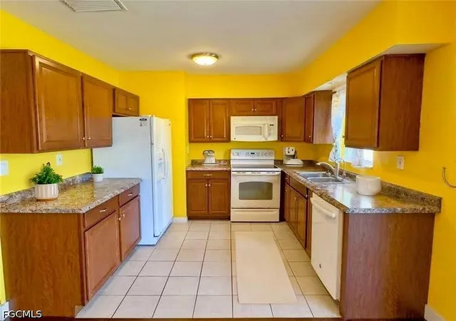 Photo 3 of Single family home for sale at 1313 Cleveland Ave, Lehigh Acres, FL 33972 | MLS# 2026022508 | Listing updated on 2026-08-18
