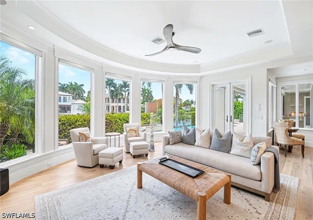Photo 4 of Single family home for sale at 1888 6th Street S, Naples, FL 34102 | MLS# 226017779 | Listing updated on 2026-08-23