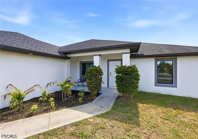 Photo 3 of Single family home for sale at 4705 Dora Ave S, Lehigh Acres, FL 33976 | MLS# 2026022634 | Listing updated on 2026-08-30