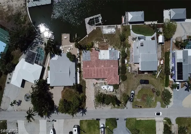Photo 4 of Single family home for sale at 139 Ibis St, Fort Myers Beach, FL 33931 | MLS# 226020474 | Listing updated on 2026-08-18