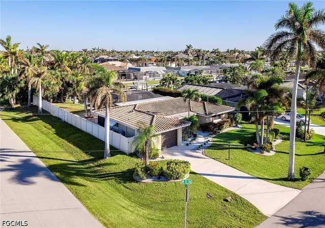 Photo 2 of Single family home for sale at 171 Sw 51st Terrace, Cape Coral, FL 33914 | MLS# 2026023218 | Listing updated on 2026-08-19