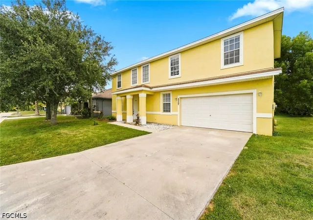 Photo 2 of Single family home for sale at 117 Shadow Lakes Dr, Lehigh Acres, FL 33974 | MLS# 2026023221 | Listing updated on 2026-08-18
