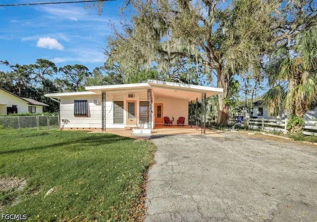 Photo 1 of Single family home for sale at 1802 Marilyn Dr, North Fort Myers, FL 33917 | MLS# 2026023619 | Listing updated on 2026-08-25