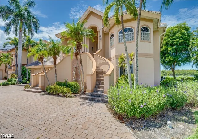 Photo 3 of Sale Pending at 14571 Jonathan Harbour Dr, Fort Myers, FL 33908 | MLS# 2026023664 | Listing updated on 2026-10-07