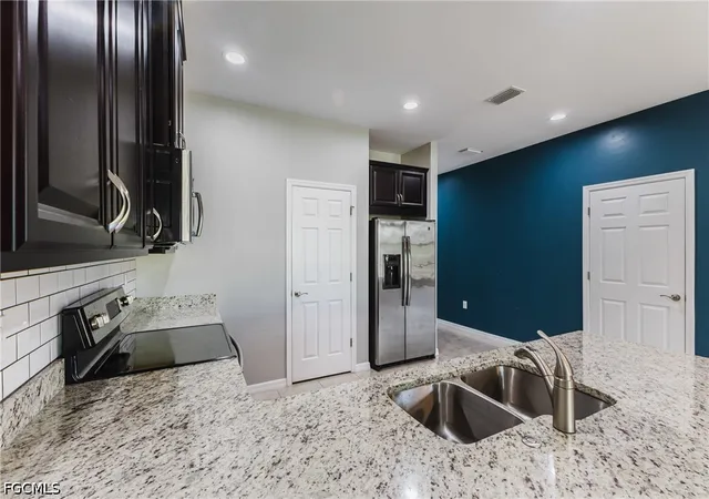 Photo 4 of Townhouse for sale at 4093 Wilmont Pl, Fort Myers, FL 33916 | MLS# 2026023873 | Listing updated on 2026-08-25