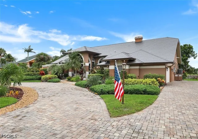 Photo 3 of Single family home for sale at 16861 Fox Den, Fort Myers, FL 33908 | MLS# 2026024235 | Listing updated on 2026-08-17