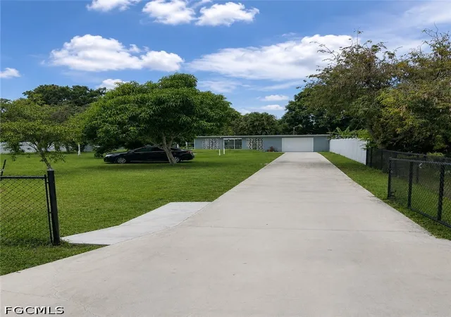 Photo 2 of Single family home for sale at 257 Evergreen Rd, North Fort Myers, FL 33903 | MLS# 2026024302 | Listing updated on 2026-08-27