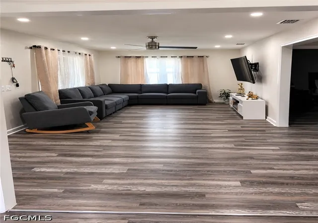 Photo 4 of Single family home for sale at 257 Evergreen Rd, North Fort Myers, FL 33903 | MLS# 2026024302 | Listing updated on 2026-08-27