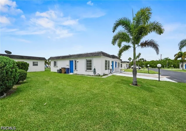 3rd image of 8 Tangerine Ct, Lehigh Acres, FL 33936 | MLS# 2026024483