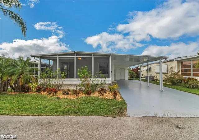 Photo 3 of Manufactured home for sale at 243 Tangerine Dr, Fort Myers, FL 33905 | MLS# 2026024705 | Listing updated on 2026-08-20