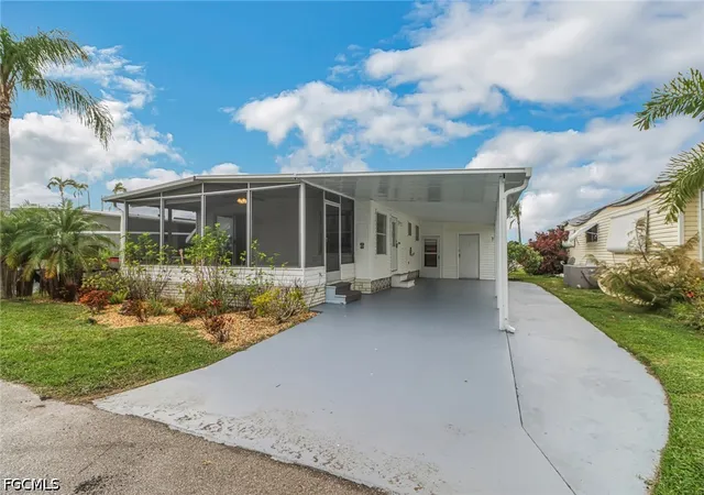 Photo 3 of Manufactured home for sale at 243 Tangerine Dr, Fort Myers, FL 33905 | MLS# 2026024705 | Listing updated on 2026-08-20