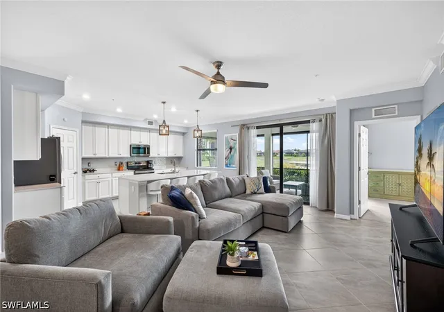Listing Photo 5 - Condo for sale in building located at 12020 Hawthorn Lake Dr, Fort Myers, FL 33913 - Unit #101