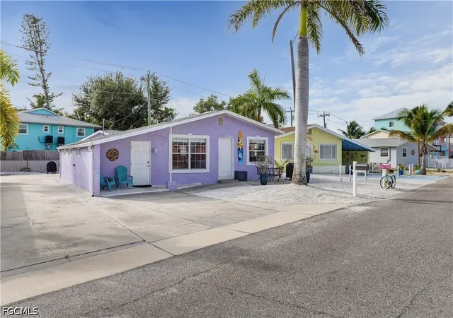 Photo 1 of Single family home for sale at 216 Fairweather Ln, Fort Myers Beach, FL 33931 | MLS# 2026025254 | Listing updated on 2026-08-23