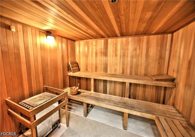 Listing Photo 2 - Condo for sale in building located at 2090 W First St, Fort Myers, FL 33901 - Unit #1210