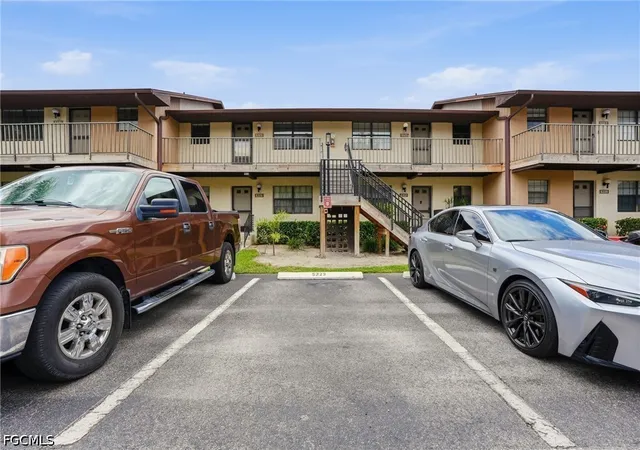 Photo 2 of Sale Pending at 5323 Treetops Dr #T203, Naples, FL 34113 | MLS# 2026025605 | Listing updated on 2026-08-24