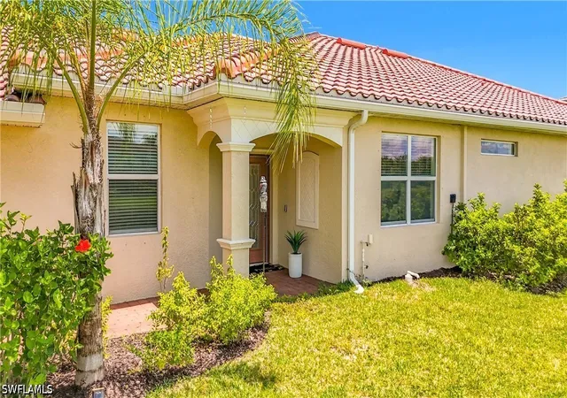 Photo 2 of Townhouse for sale at 2558 Vine Ave, Naples, FL 34120 | MLS# 226021688 | Listing updated on 2026-08-21