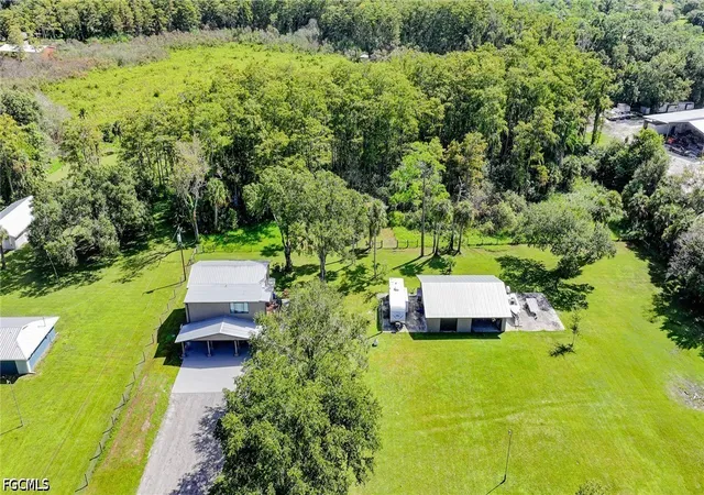 Photo 3 of Single family home for sale at 5961 Pangola Rd, Fort Myers, FL 33905 | MLS# 2026026103 | Listing updated on 2026-08-24