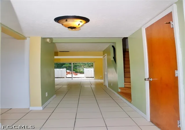 Listing Photo 5 - Condo for sale in building located at 1123 SW 48th Ter, Cape Coral, FL 33914 - Unit #102