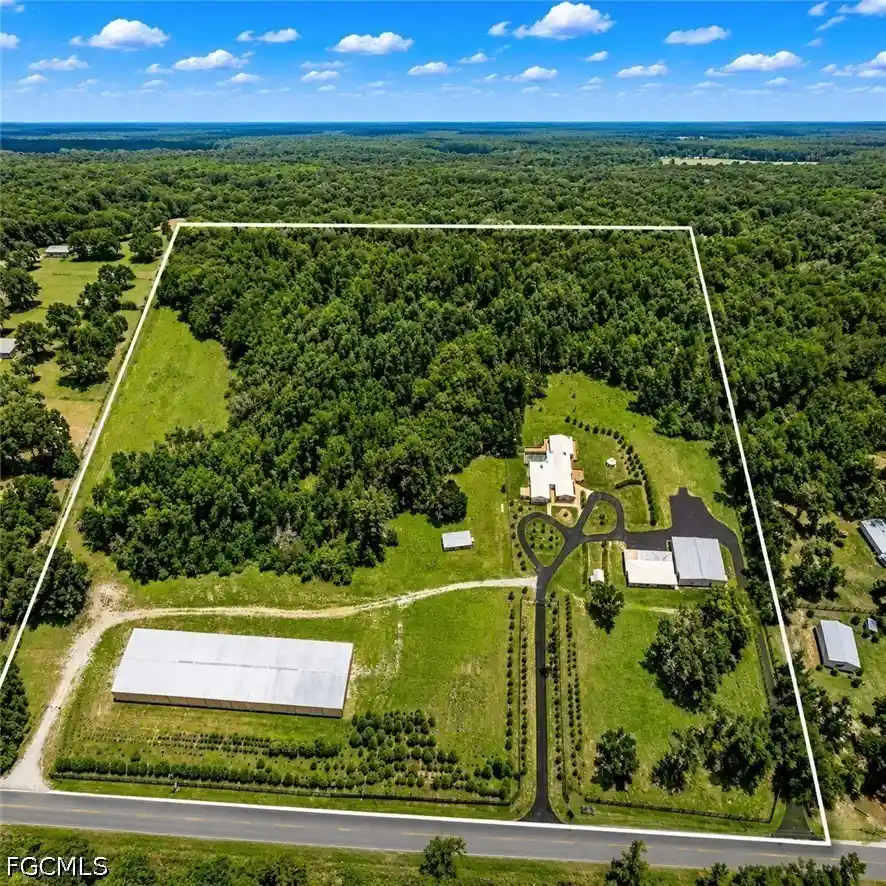 Single family home for sale at 27255 Hickory Hl Rd, Brooksville, FL 34602 | MLS# 2026026698