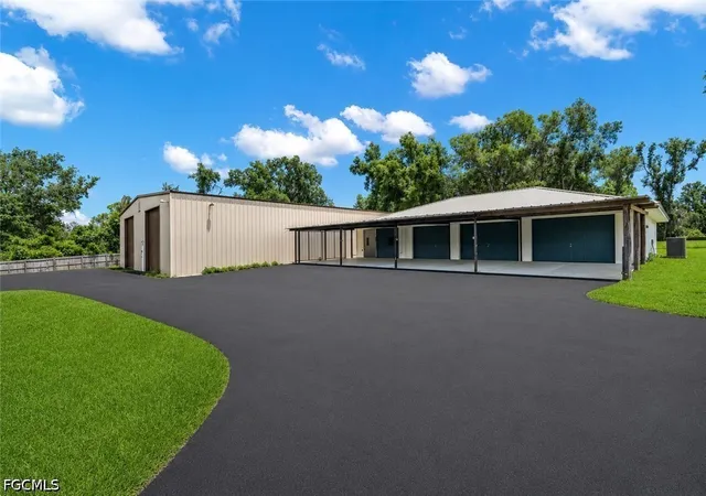 Photo 4 of Single family home for sale at 27255 Hickory Hl Rd, Brooksville, FL 34602 | MLS# 2026026698 | Listing updated on 2026-08-24