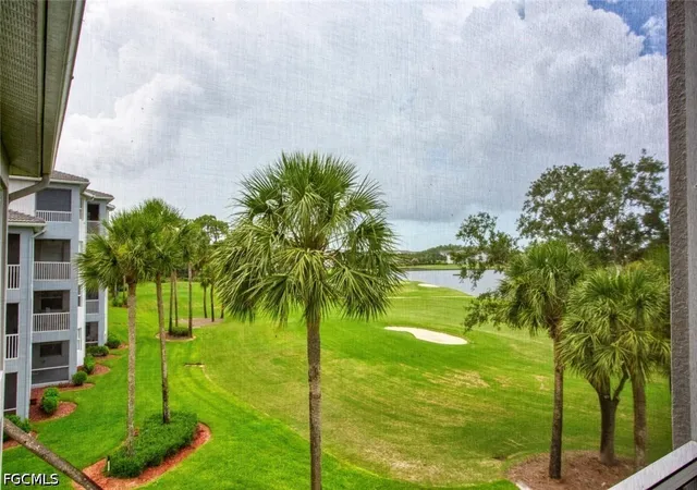 Listing Photo 5 - Condo for sale in building located at 10350 Washingtonia Palm Wy, Fort Myers, FL 33966 - Unit #4232