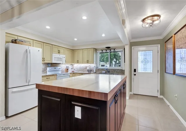 Photo 3 of Sale Pending at 8624 Eleuthera Ct, Fort Myers, FL 33907 | MLS# 226023333 | Listing updated on 2026-08-17
