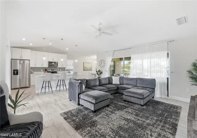 4th image of 3728 Yucatan Pkwy, Cape Coral, FL 33993 | MLS# 226023025
