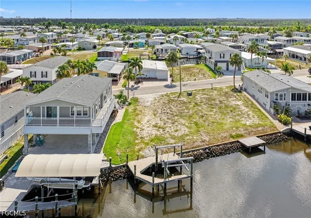Photo 2 of Sale Pending at 17760 Stevens Blvd, Fort Myers Beach, FL 33931 | MLS# 2026027053 | Listing updated on 2026-08-27