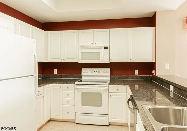 Photo 2 of Sale Pending at 10710 Ravenna Way #201, Fort Myers, FL 33913 | MLS# 2026027147 | Listing updated on 2026-08-30