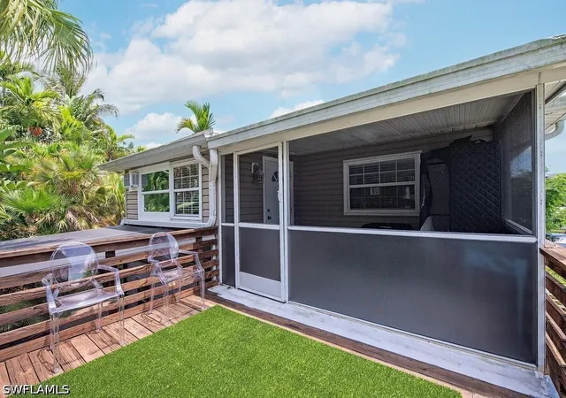 Listing Photo 4 - Condo for sale in building located at 1881 Danford St, Naples, FL 34112