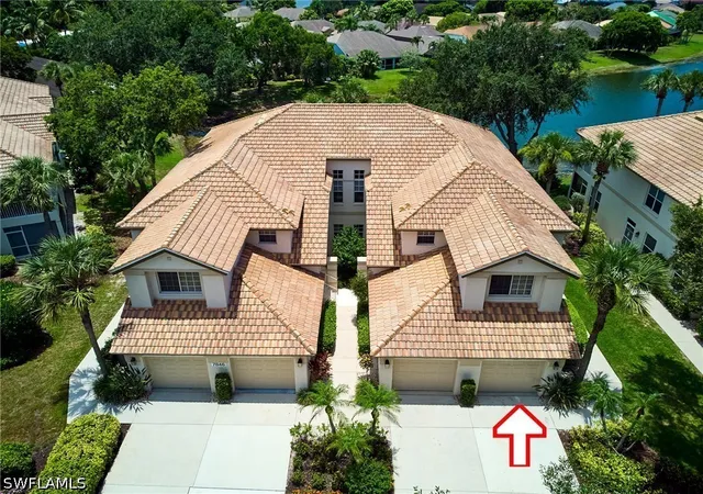 Listing Photo 5 - Condo for sale in building located at 7846 Gardner Dr, Naples, FL 34109 - Unit #102