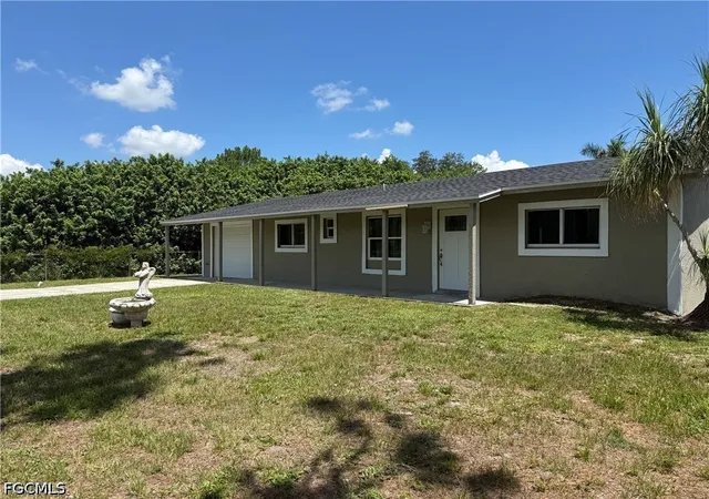 Photo 2 of Single family home for sale at 2199 Wyandotte Ave, Alva, FL 33920 | MLS# 2026027560 | Listing updated on 2026-08-17