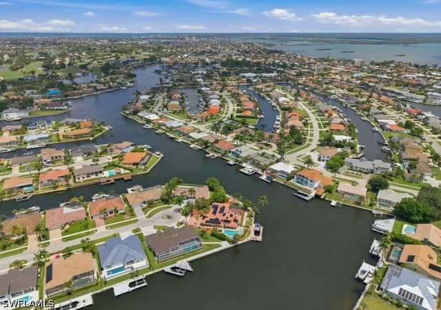 Photo 2 of Single family home for sale at 197 Gulfport Ct, Marco Island, FL 34145 | MLS# 226024054 | Listing updated on 2026-08-26