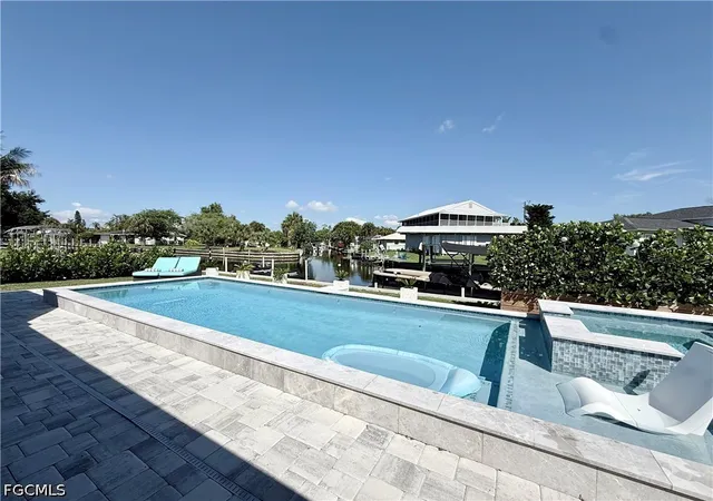 Photo 2 of Single family home for sale at 122 E N Shore Ave, North Fort Myers, FL 33917 | MLS# 2026027802 | Listing updated on 2026-08-22